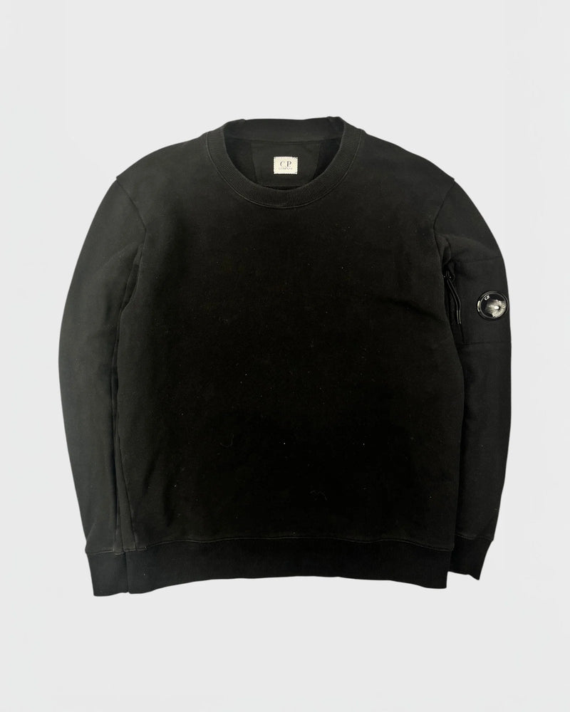 C.P Company pull