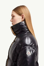 Parana short down jacket with hood