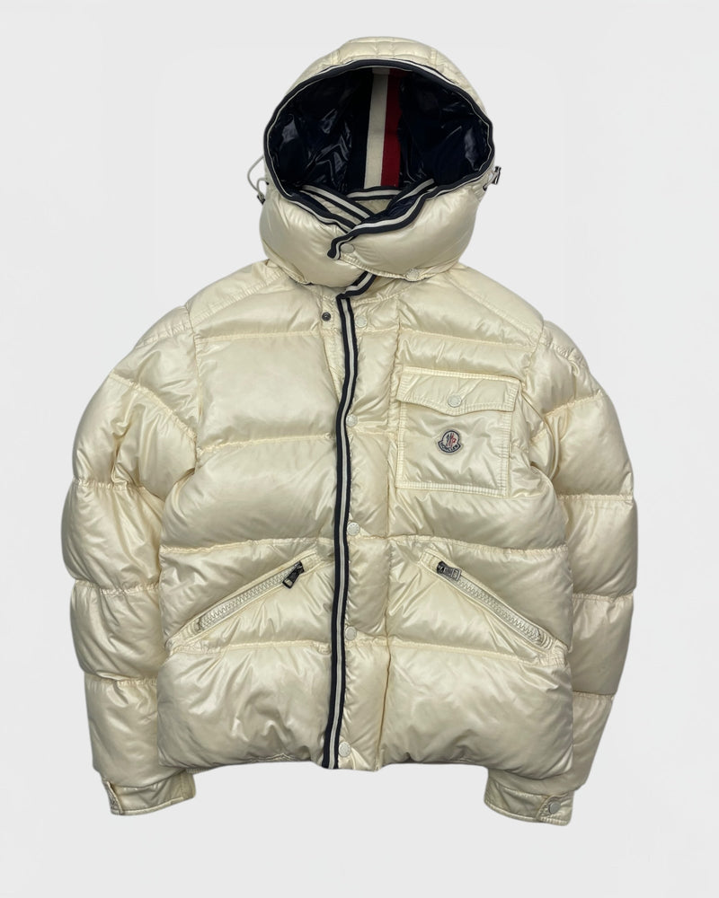 Moncler Montbeliard down jacket / puffer jacket