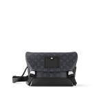 Voyager PM Messenger Bag