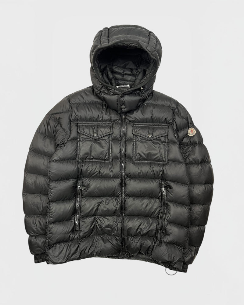 Moncler down jacket/puffer