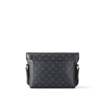 Voyager PM Messenger Bag