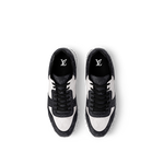 Sneaker Run Away