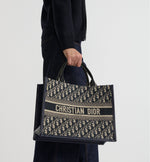 Sac Dior Book Tote Medium