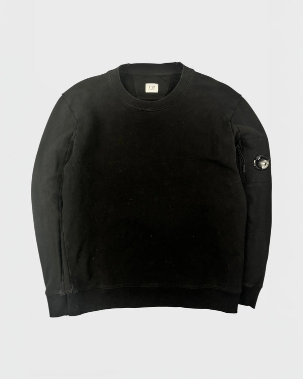 C.P Company pull